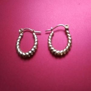 10k GOLD  Hoop Earrings